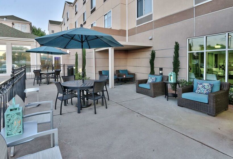 هتل Hilton Garden Inn Albuquerque / Journal Center