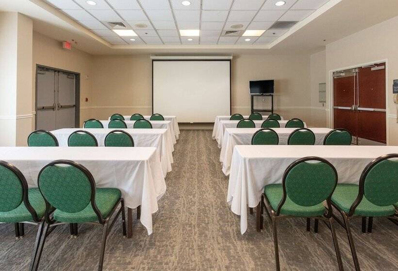 בית מלון כפרי Hilton Garden Inn Daytona Beach Airport