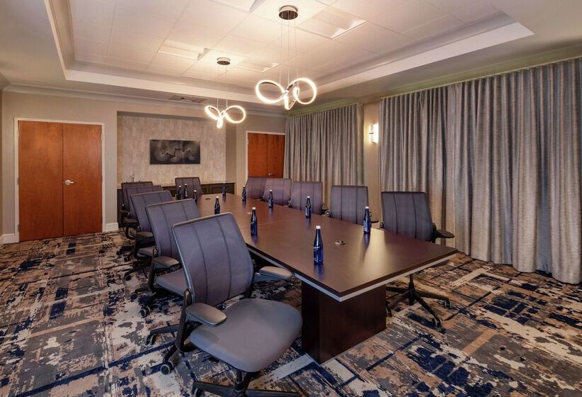 فندق Hilton Garden Inn Freeport Downtown