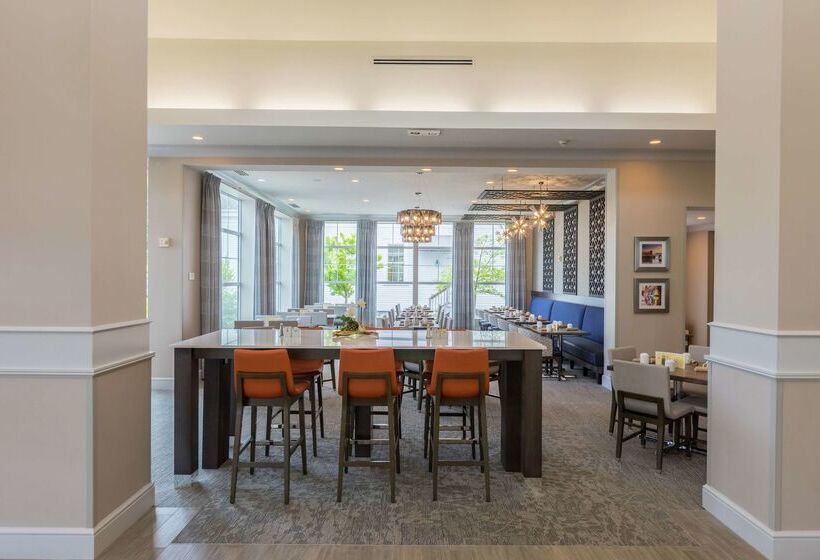 בית מלון כפרי Hilton Garden Inn Freeport Downtown