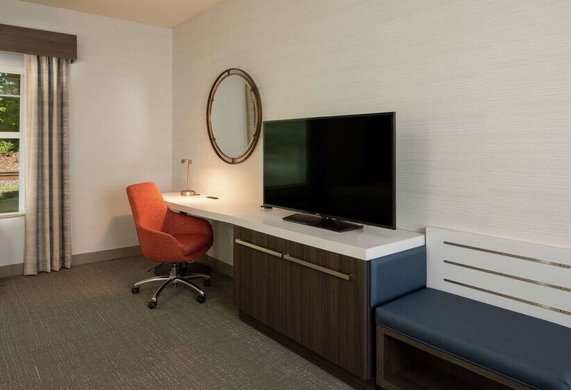 בית מלון כפרי Hilton Garden Inn Freeport Downtown