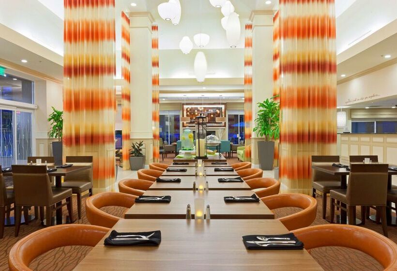 هتل Hilton Garden Inn Gainesville