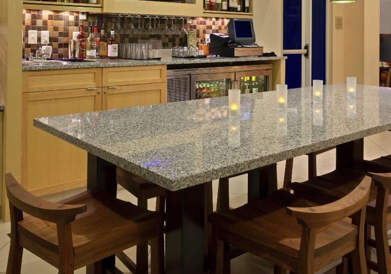 هتل Hilton Garden Inn Gainesville