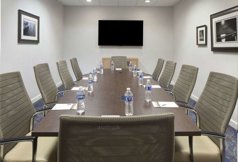 فندق Hilton Garden Inn Kent Island Marina