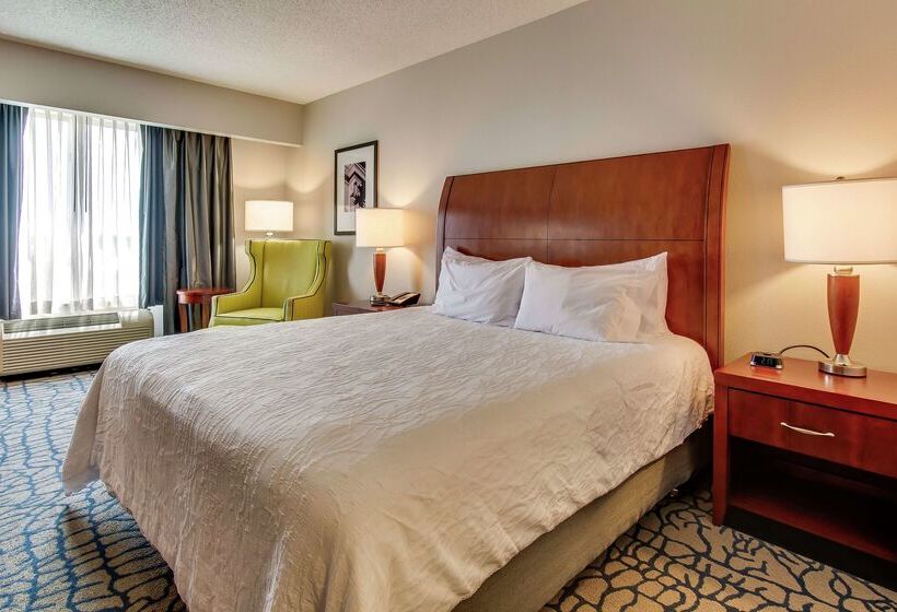 هتل Hilton Garden Inn Louisville/northeast