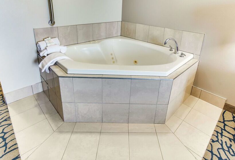 هتل Hilton Garden Inn Louisville/northeast