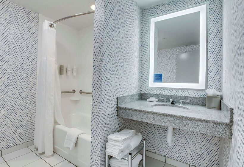 هتل Hilton Garden Inn Louisville/northeast