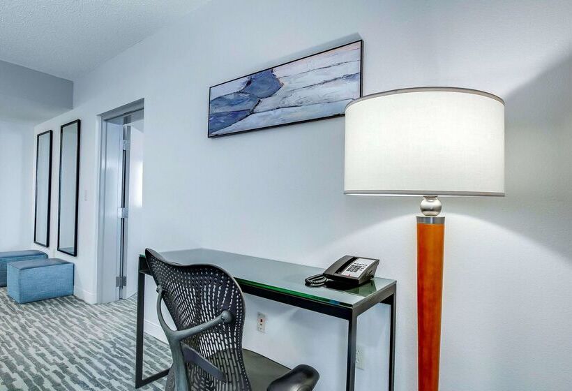 هتل Hilton Garden Inn Louisville/northeast