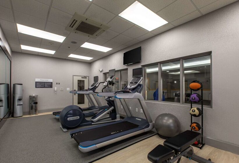 فندق Hilton Garden Inn Lynchburg