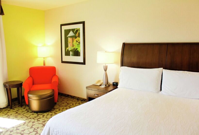 فندق Hilton Garden Inn Redding