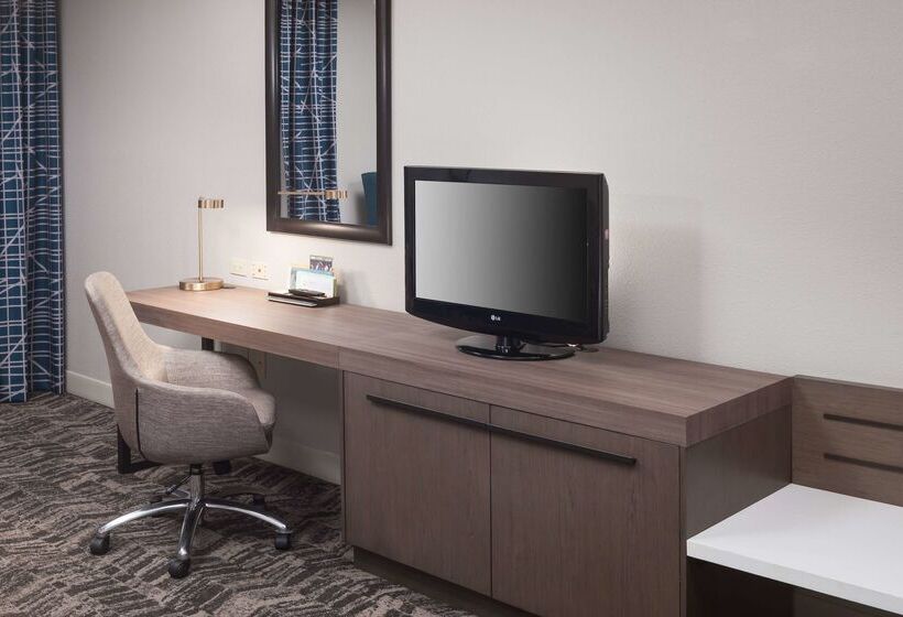 هتل Hilton Garden Inn Savannah Airport