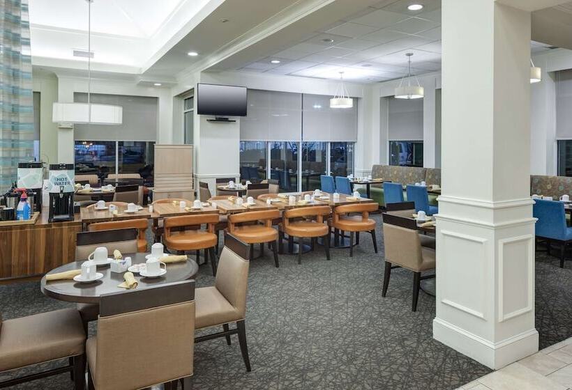 هتل Hilton Garden Inn Savannah Airport
