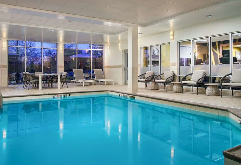 هتل Hilton Garden Inn Schaumburg