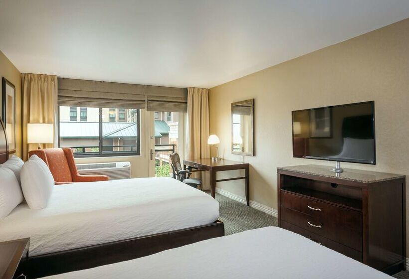 בית מלון כפרי Hilton Garden Inn Seattle  Issaquah