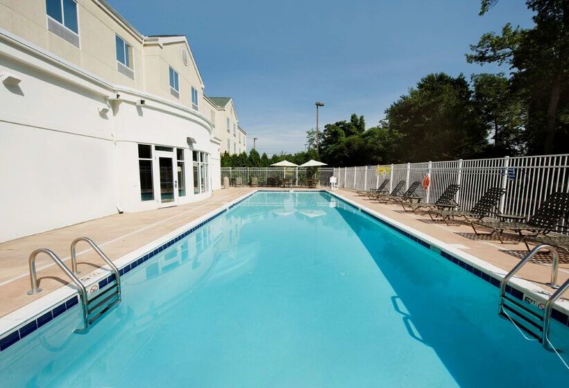 فندق Hilton Garden Inn Solomons