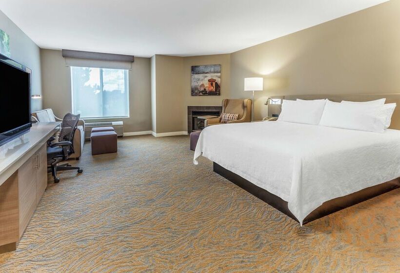 Отель Hilton Garden Inn St Charles