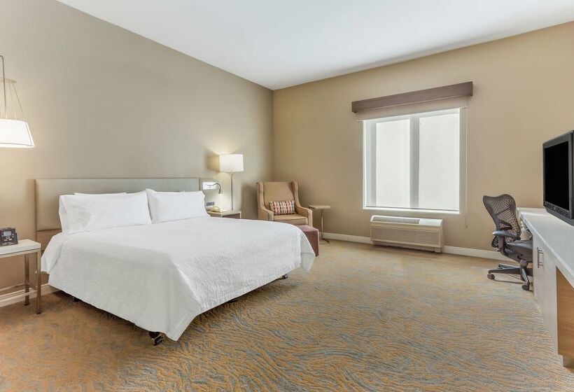 בית מלון כפרי Hilton Garden Inn St Charles