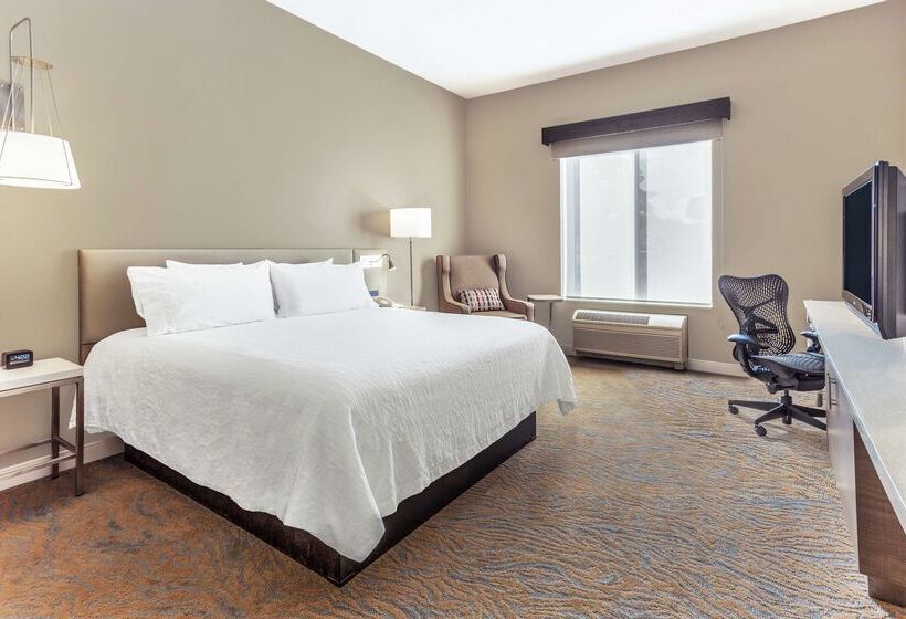 Отель Hilton Garden Inn St Charles