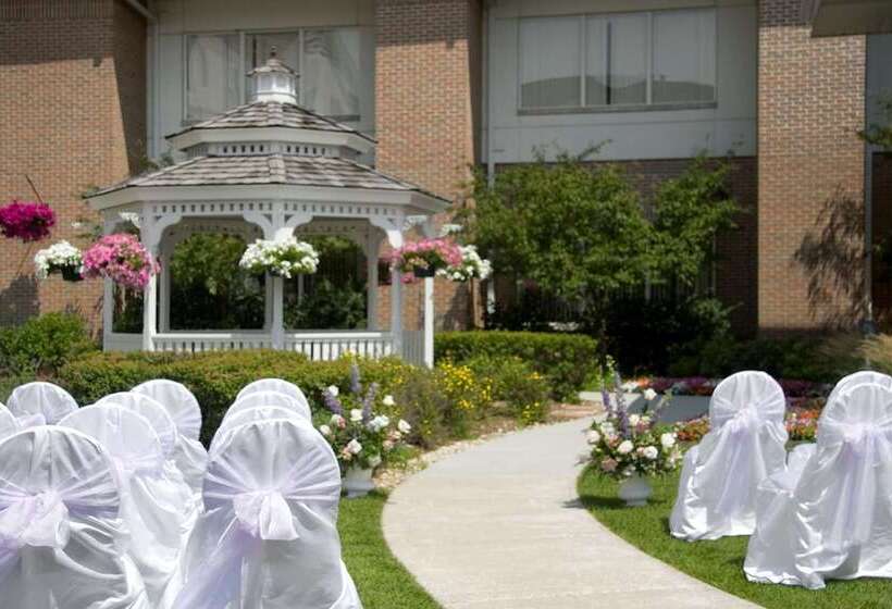 Отель Hilton Garden Inn St Charles
