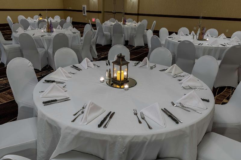 هتل Hilton Garden Inn Des Moines West