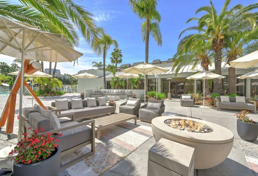 בית מלון כפרי Hilton Irvine/orange County Airport