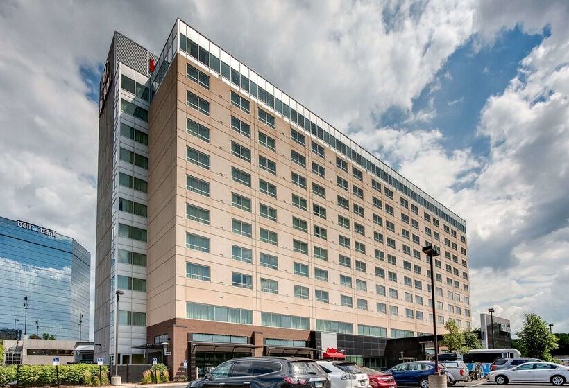 هتل Hilton Minneapolis/bloomington