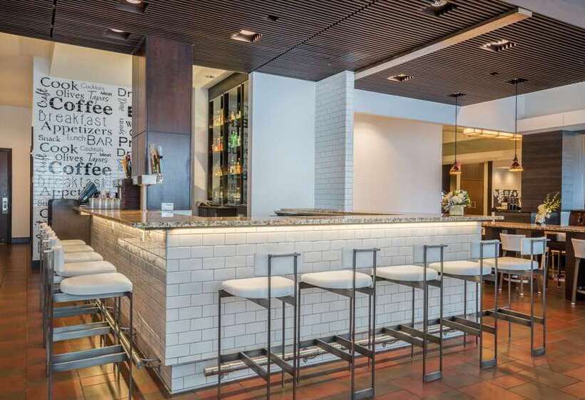 هتل Hilton Minneapolis/bloomington