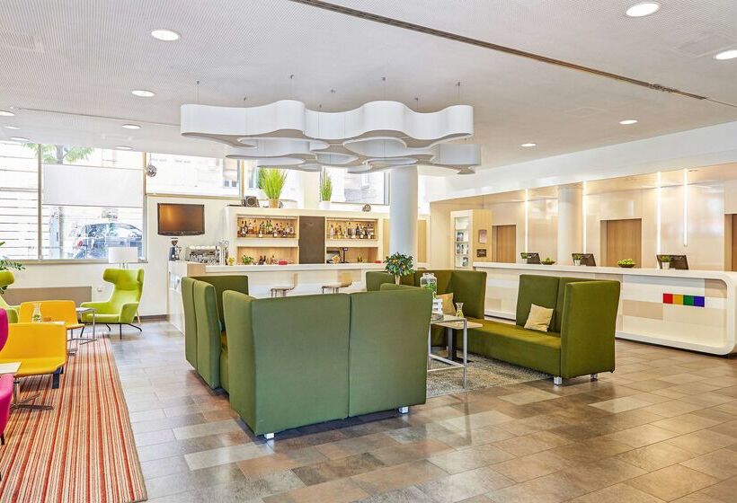 هتل Park Inn By Radisson Stuttgart