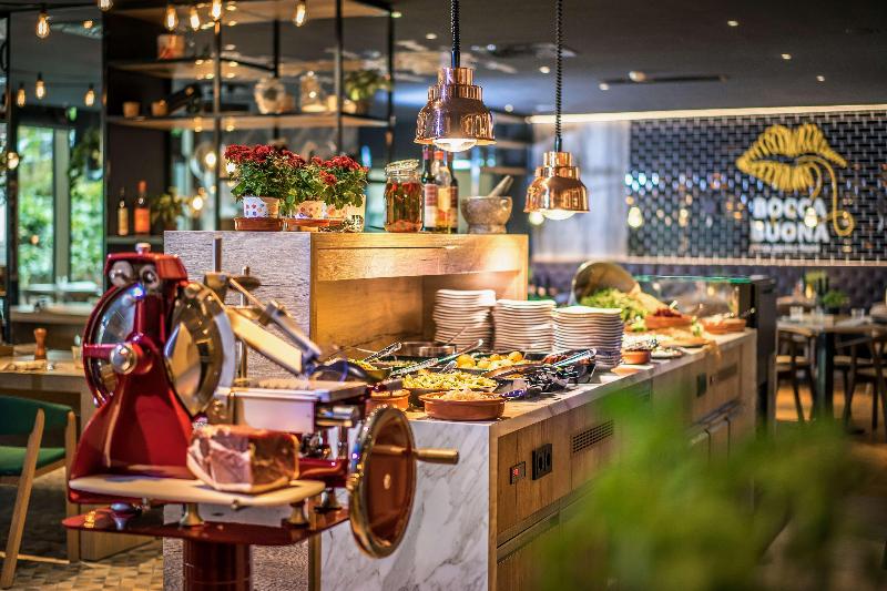 هتل Park Inn By Radisson Stuttgart