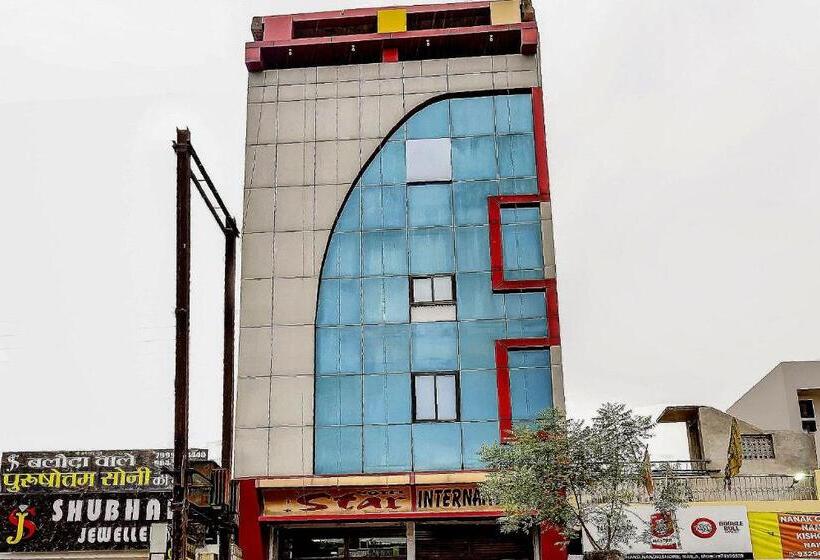 호텔 Capital O 79766  Star International