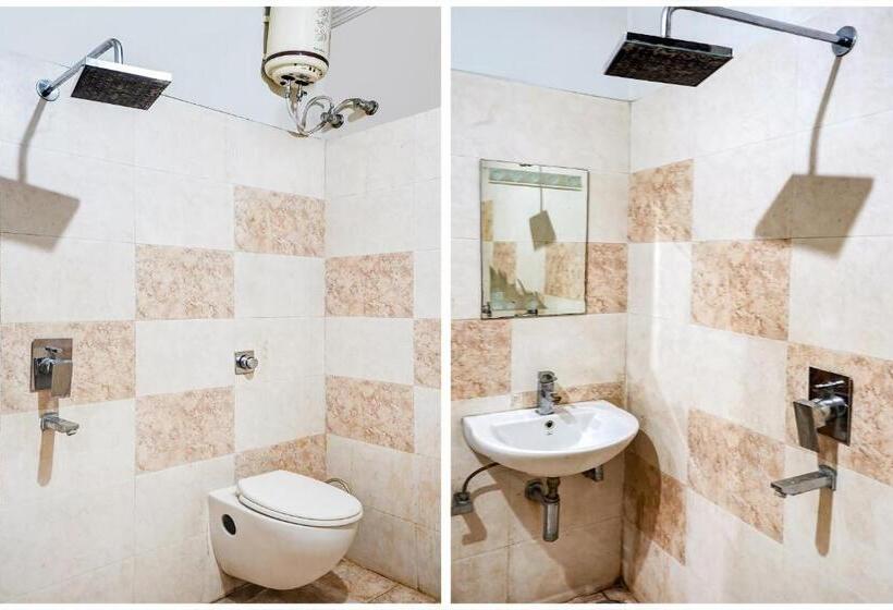 호텔 Capital O 79766  Star International