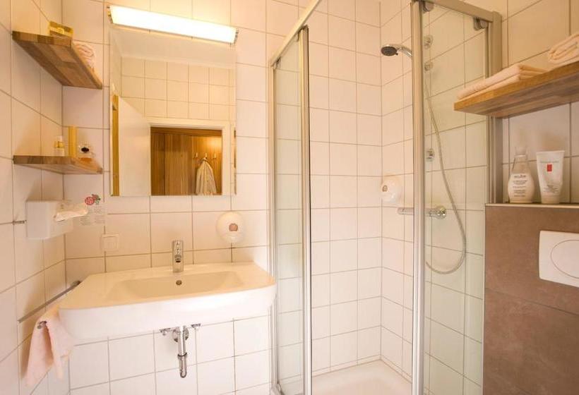 ホテル Gasthof Wösner