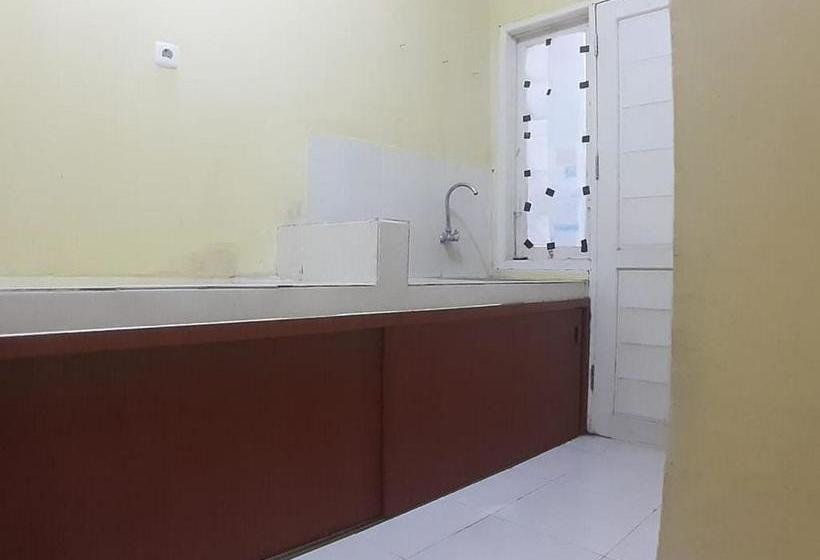 فندق Koolkost Syariah Near Universitas Hasanuddin Makassar