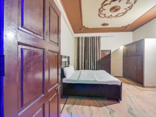 펜션 Oyo 77799 Ajeet Star Guest House Homes Stays