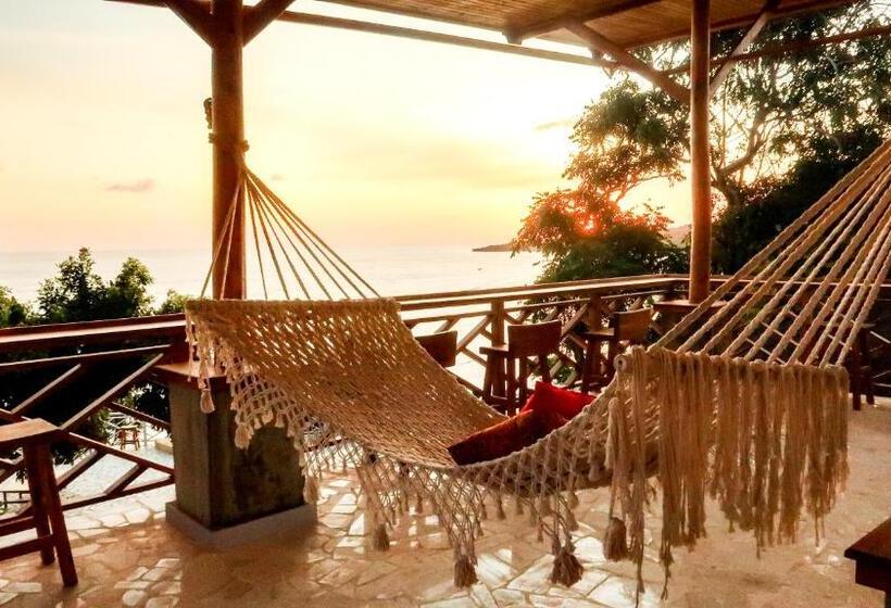 אתר נופש Akasha Beach Club