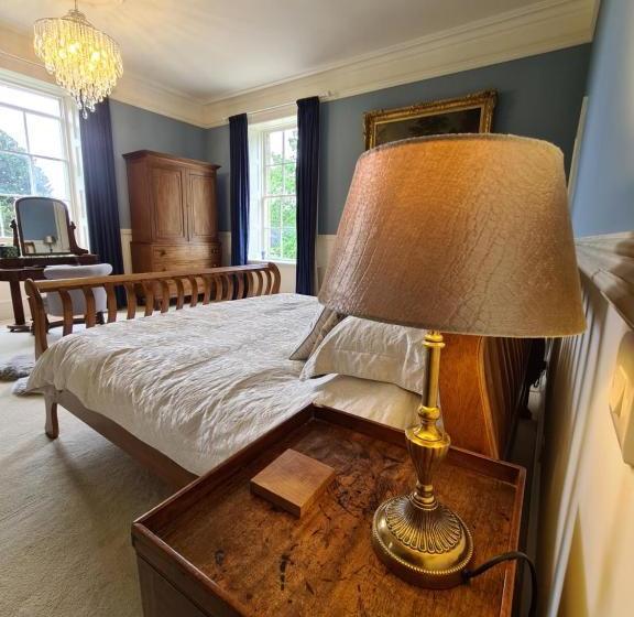 مبيت وإفطار Sloley Hall