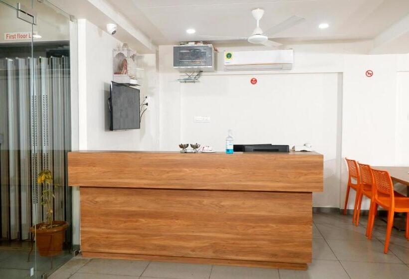 Отель Nova Sahaj Residency