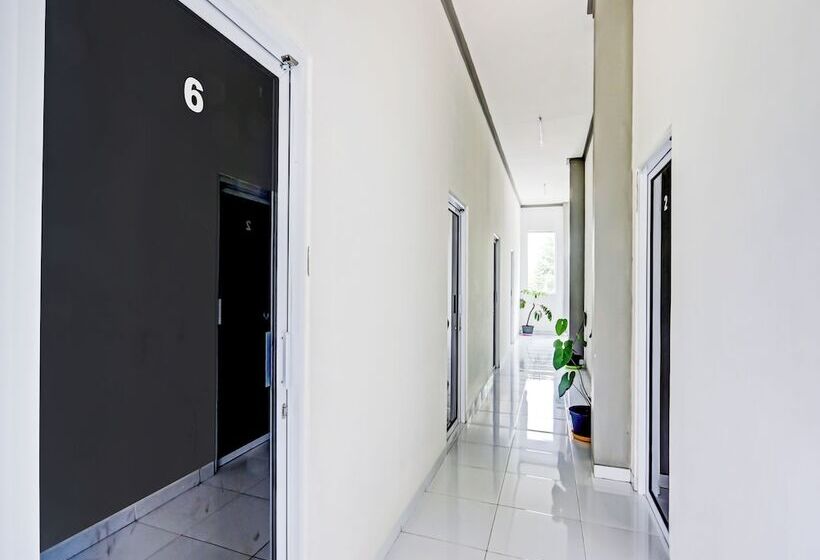 בית מלון כפרי Oyo 90517 Homestay Wonosobo Asri