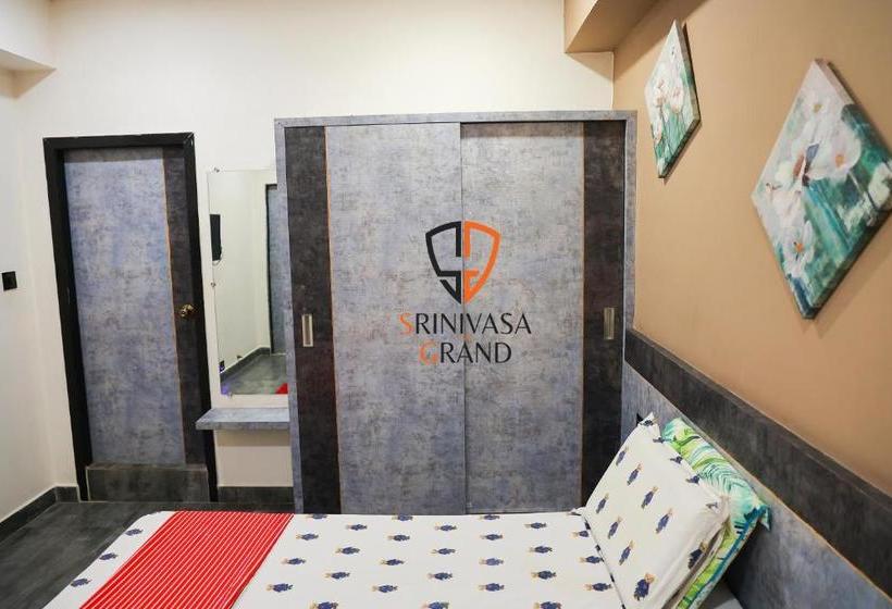 בית מלון כפרי Srinivasa Grand