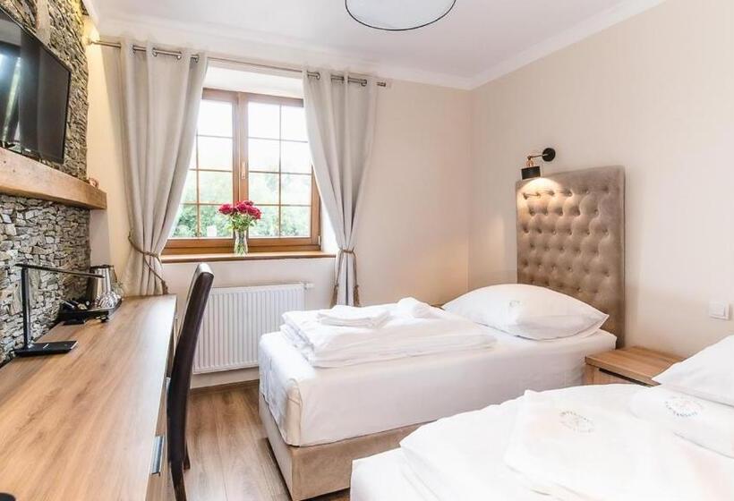 簡易ホテル Apartamenty Kapitańskie