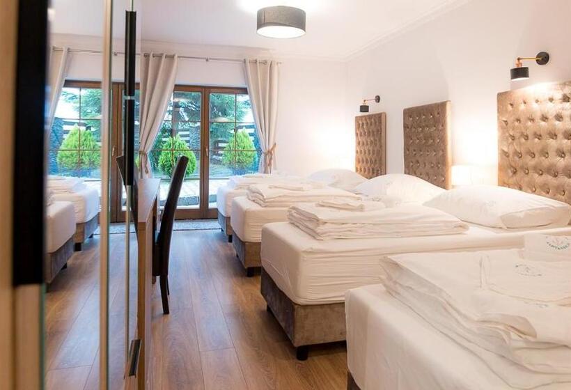 簡易ホテル Apartamenty Kapitańskie