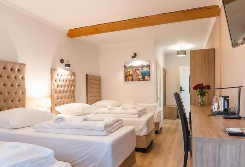 簡易ホテル Apartamenty Kapitańskie