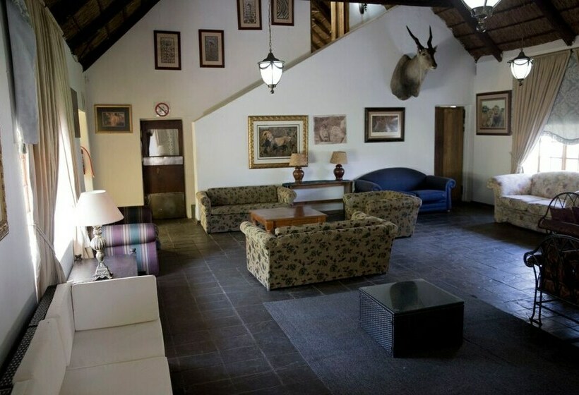 בית מלון כפרי Buisfontein Safari Lodge
