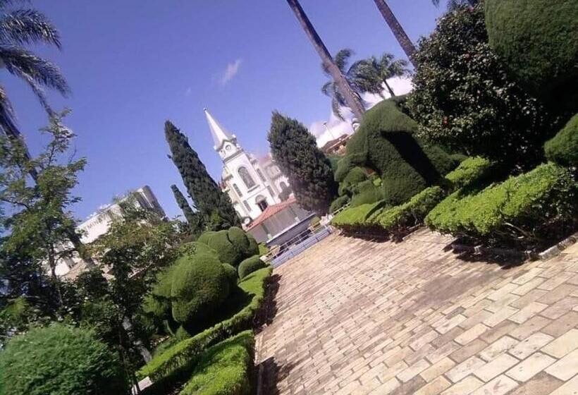 فندق Guarini