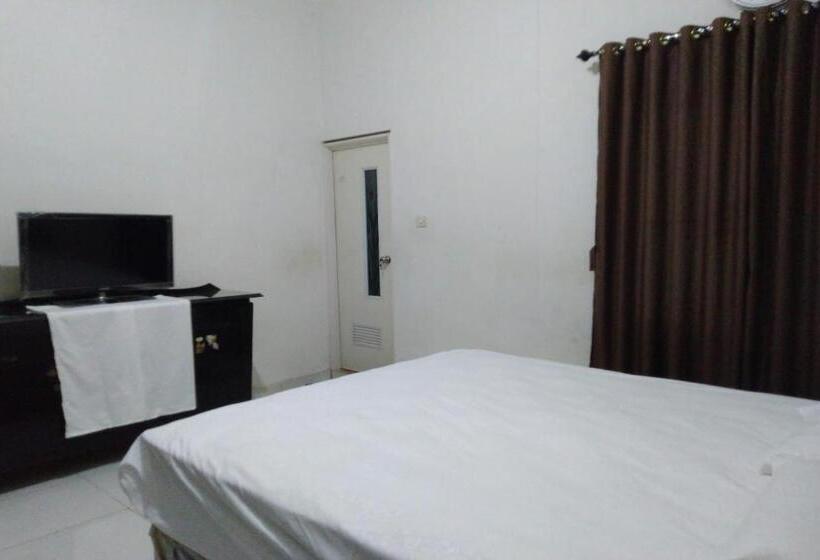 هتل Oyo 90614 Spring Homestay