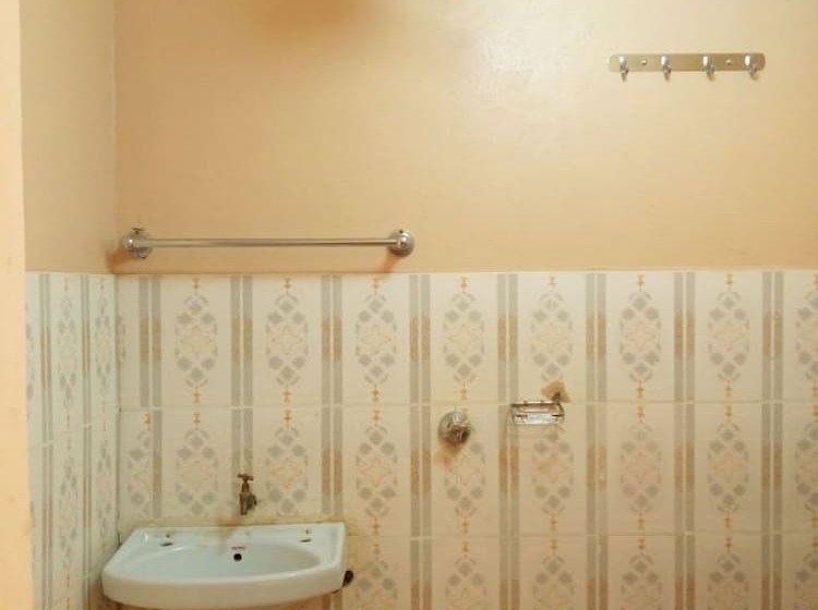 בית מלון כפרי Rene Bistro