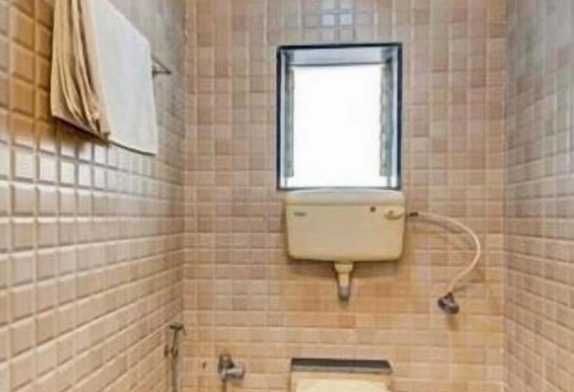 בית מלון כפרי Yashraj Residency