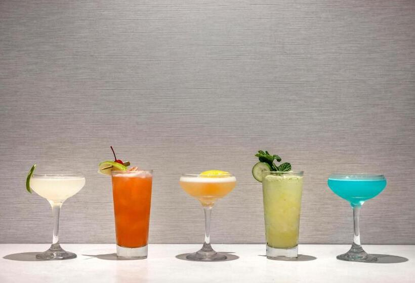 Cambria Hotel Calabasas   Malibu