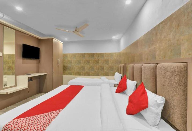 ホテル Oyo 82408 Sada Shiv Guest House