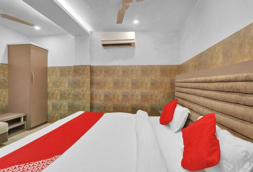 هتل Oyo 82408 Sada Shiv Guest House